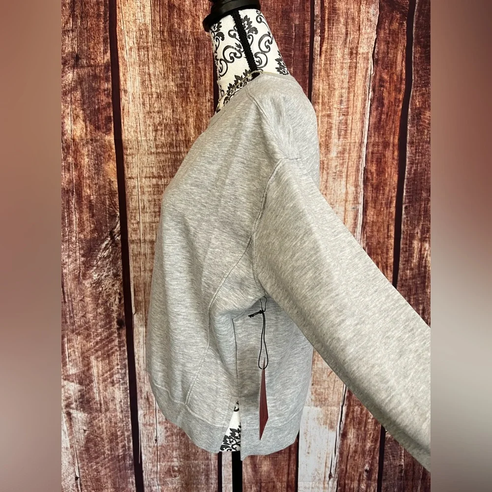 SWISSBRAND | NWT Women’s Heather Gray Crew Neck Sweater